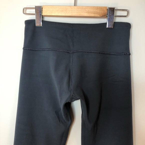 UNWORN Lululemon Wunder Under | size 4 reversible - Picture 7 of 11